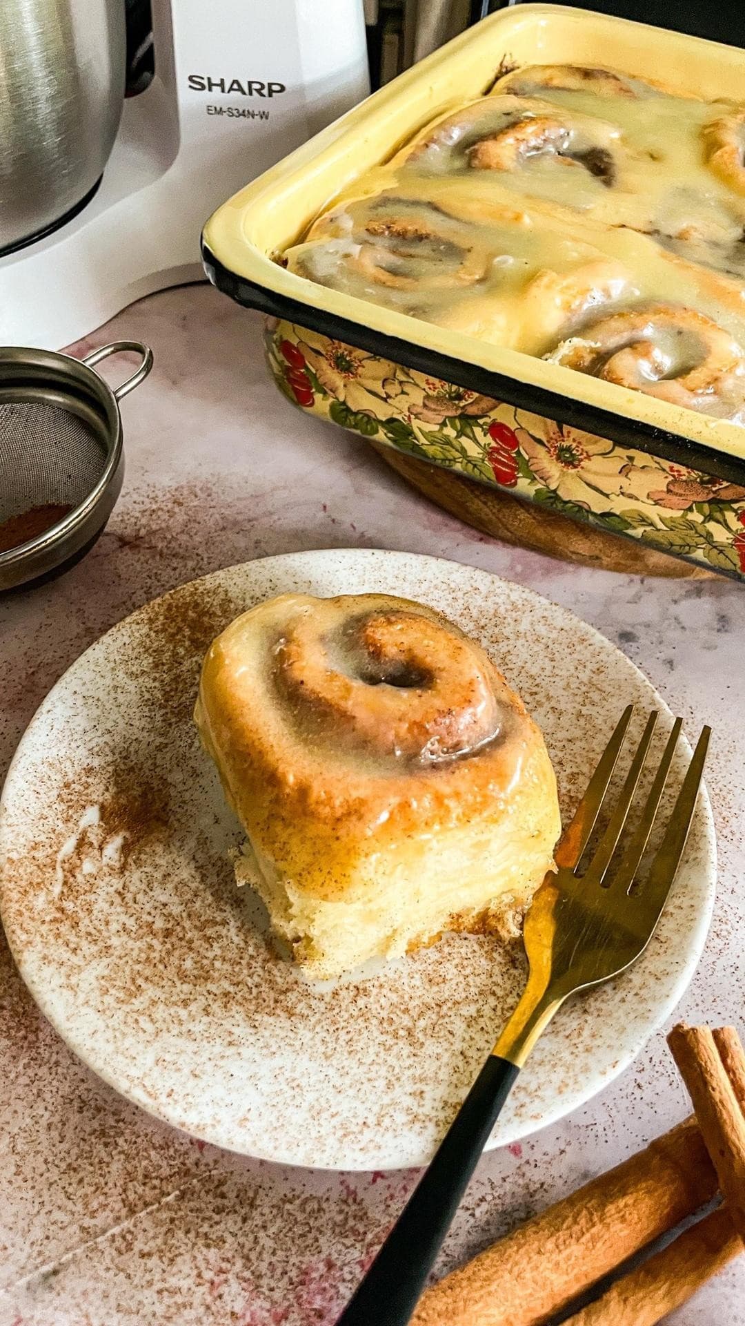 Eggless Cinnamon Rolls